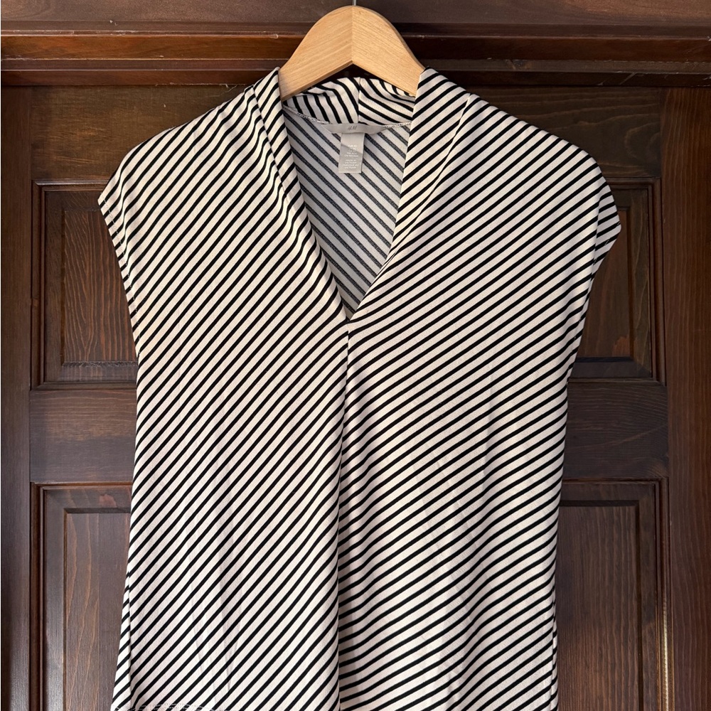 H&M Black and White Striped V-Neck Cap Sleeve Blouse